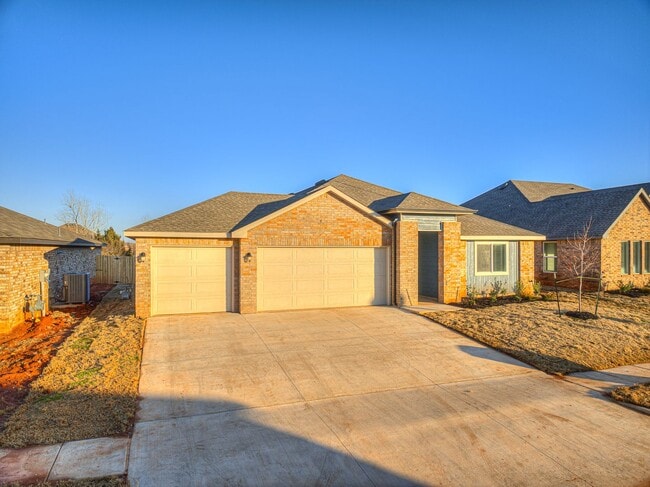Building Photo - Newer home only minutes away from Paycom, Falling Springs Addition + Greenbelt lot + Deer Creek S...