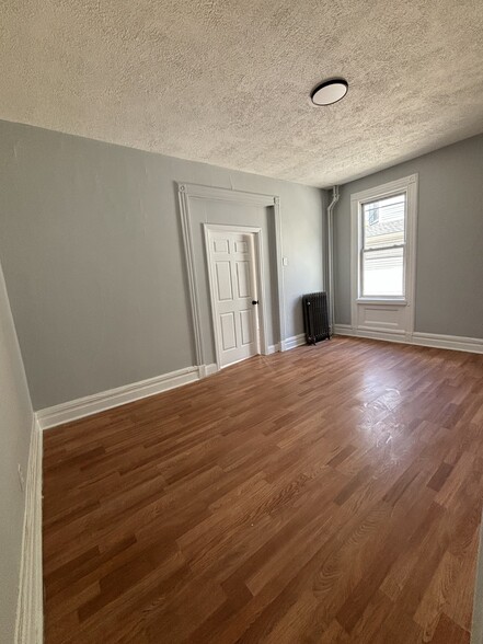 Building Photo - 288 S 8th St