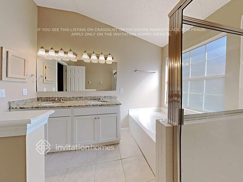 Building Photo - 1927 Harbor Island Dr