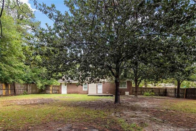 Building Photo - 7591 Beverly Dr