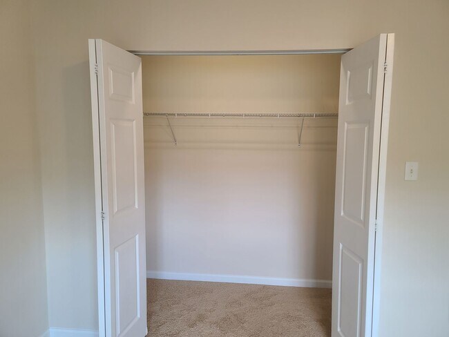 Building Photo - 3 Bedroom Townhome for Rent in Waynesboro