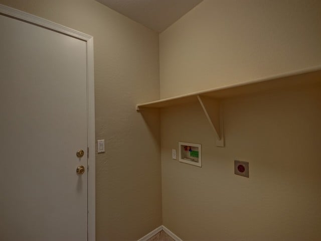 Building Photo - 8110 S 48th Ln