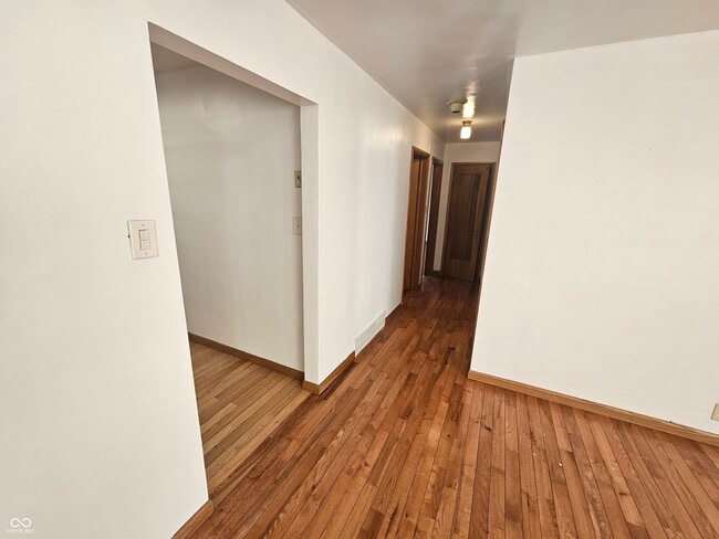 Building Photo - 6607 Lockwood Ln