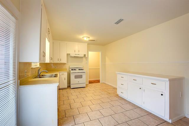 Building Photo - 405 Vine St