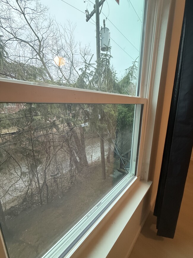 Building Photo - 509 E University Dr