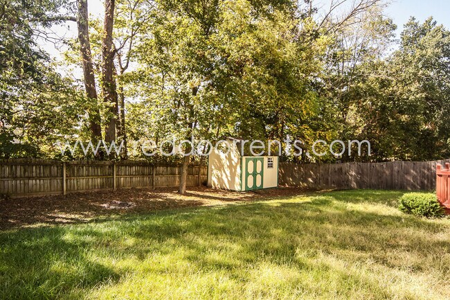 Building Photo - Franklin Township, 3 Bed, 2.5 Bath, Two St...