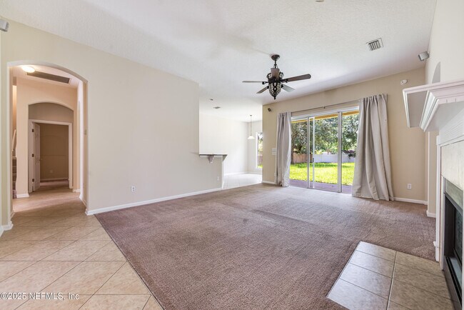 Building Photo - 14000 Red Rock Lake Dr