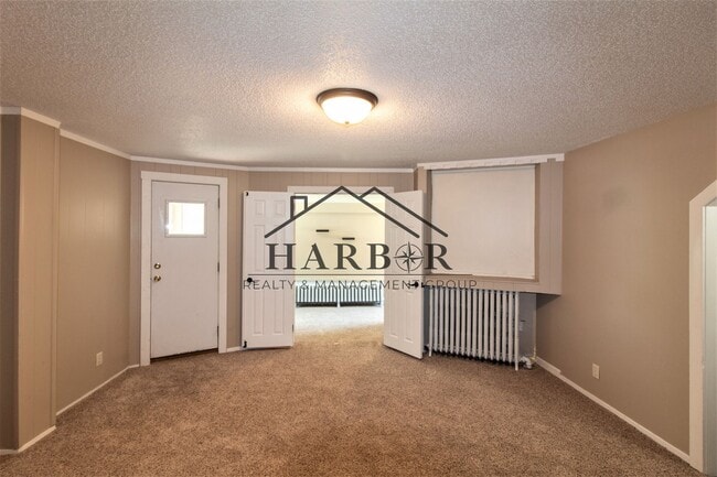 Building Photo - Spacious 2-Bedroom Living in the Heart of Rochester