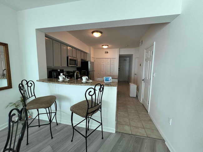 Building Photo - 2228 Beach Dr