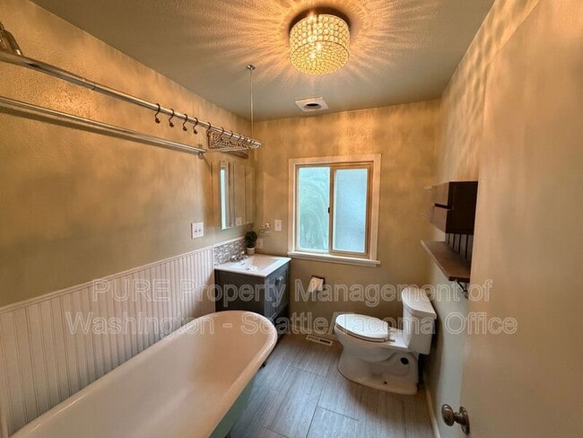 Building Photo - 5215 53rd St W