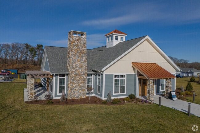 Building Photo - Orchard Overlook Apartments