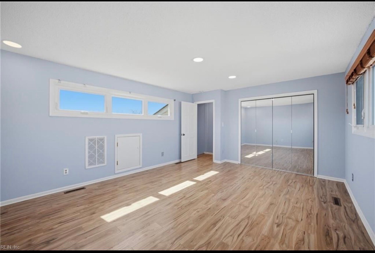Building Photo - 795 53rd St