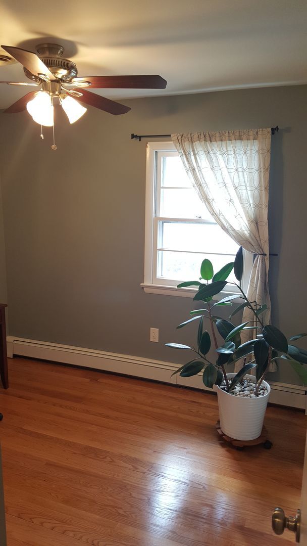 Building Photo - Incredibly well maintained rancher in Monrovia available mid June!