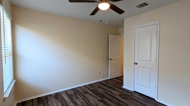 Building Photo - 568 Rd 5138