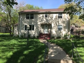 Building Photo - Spacious 1 Bedroom Apartment Near Downtown Sioux Falls!!