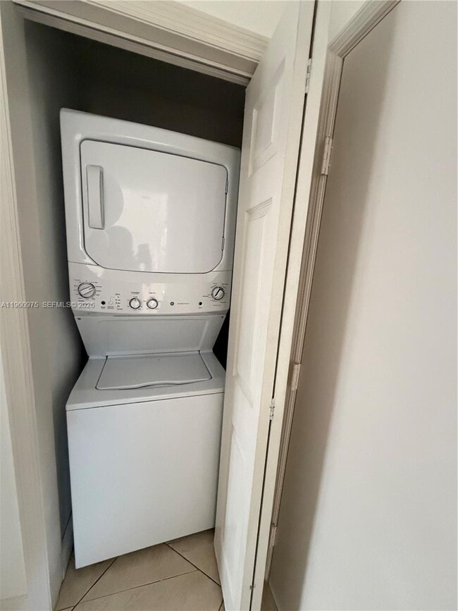 Building Photo - 6762 SW 157th Ct