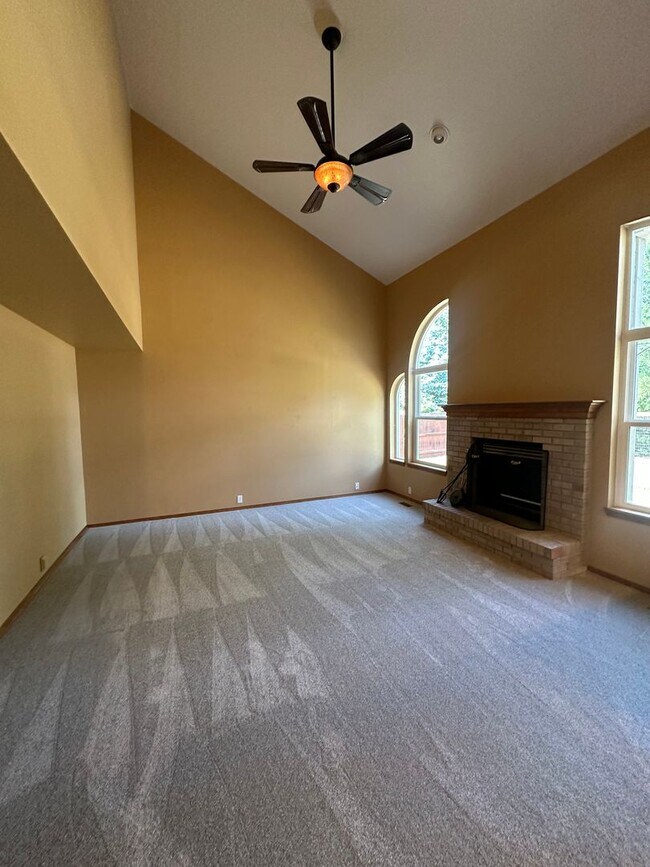 Building Photo - 7640 Lonergan Ct