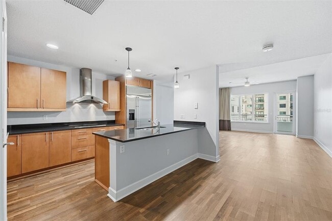 Building Photo - 100 S Eola Dr