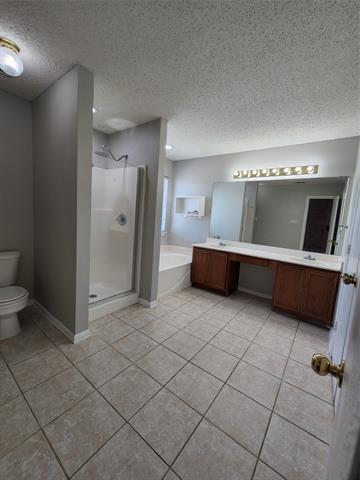 Building Photo - 1225 Lake Haven Dr