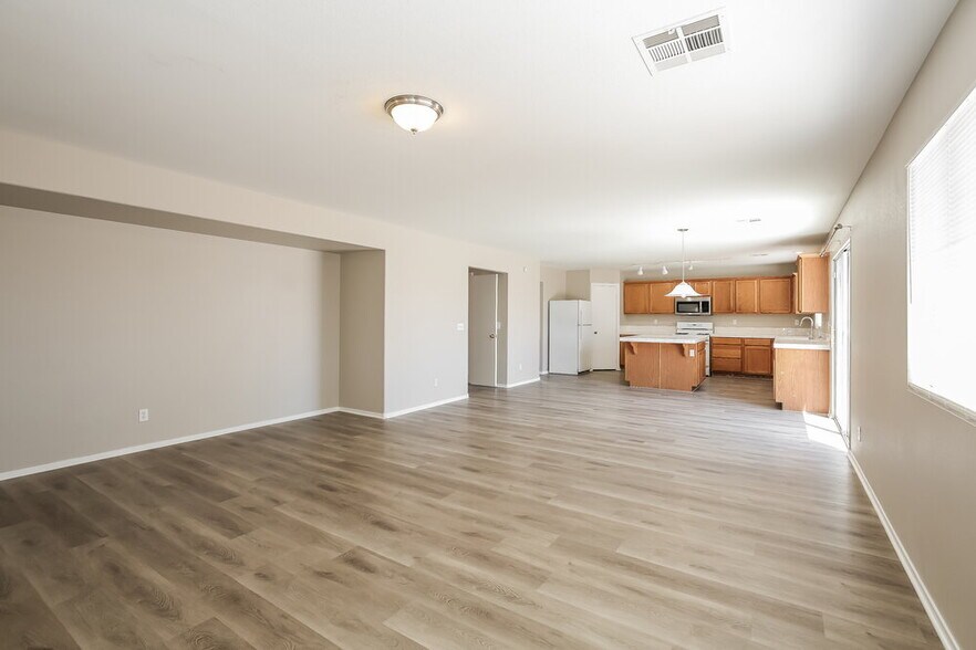 Building Photo - 2109 Royal Antilles Ct
