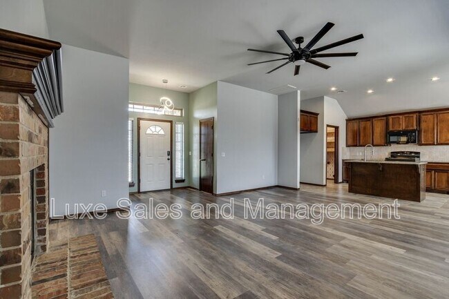 Building Photo - 1174 Misty Dr NW