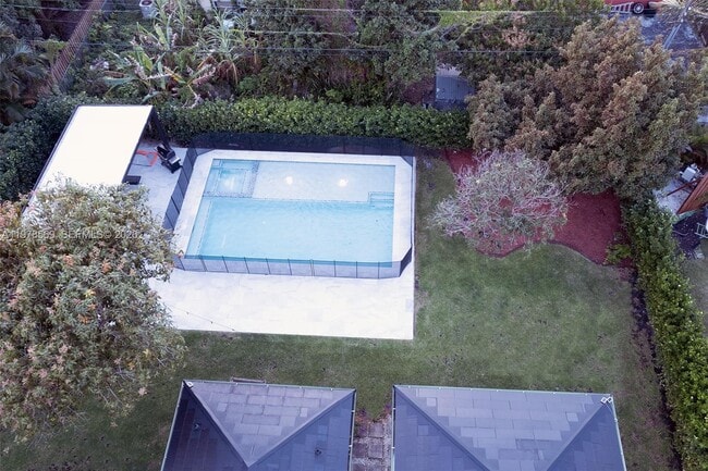 Building Photo - 10804 NW 2nd Ave