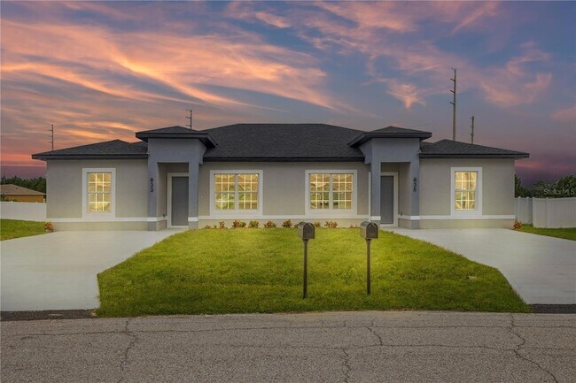 Building Photo - 602 Desmoines Ct