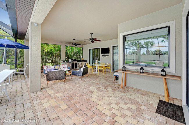 Building Photo - 3290 Levanto Dr