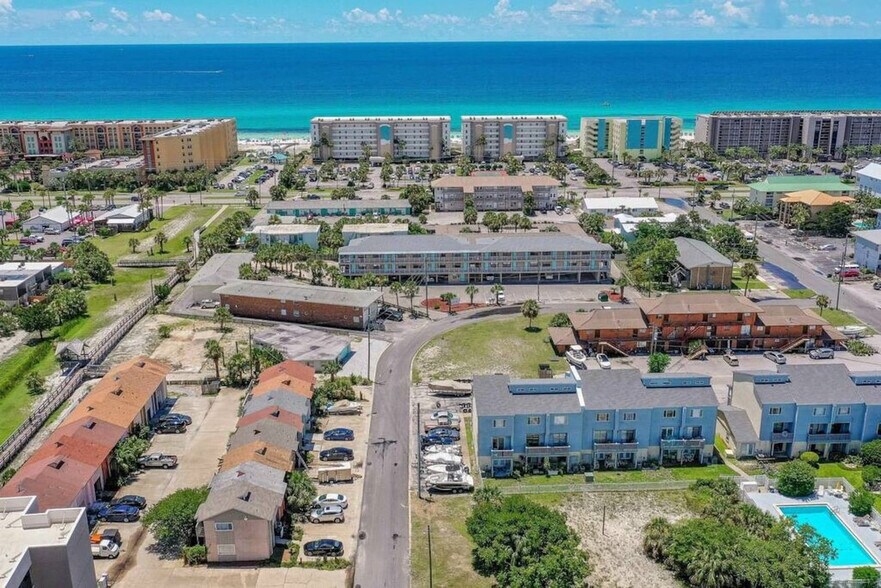 Building Photo - 312 Bream Ave