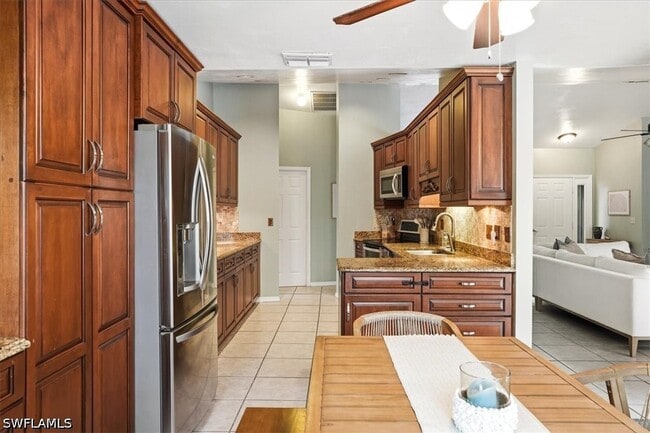 Building Photo - 27376 Imperial Oak Cir