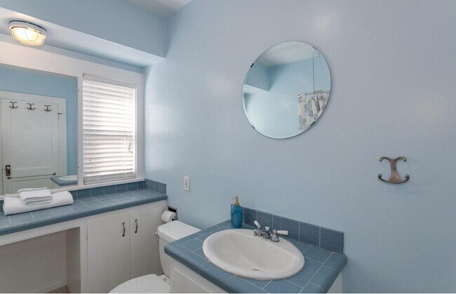 Building Photo - 3258 NE 78th Ave