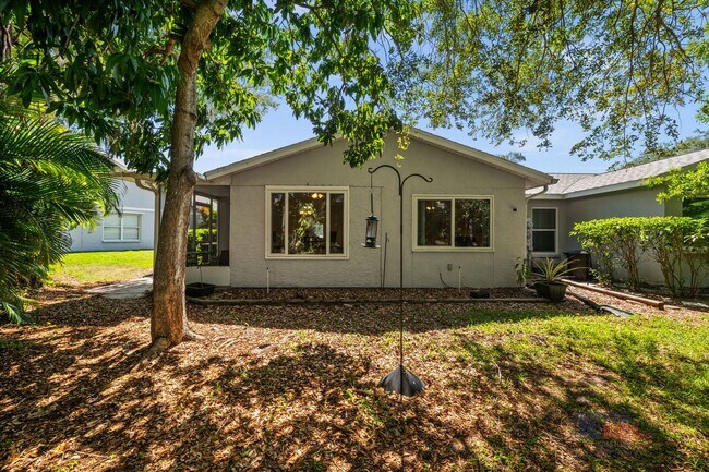 Building Photo - Charming 2BR/2BA Sarasota Retreat Near UTC - Annual Lease