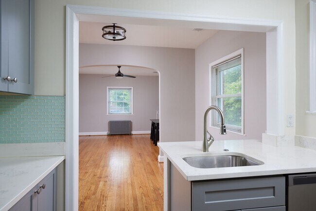 Building Photo - Charming 3BR/2BADetached Bungalow Blocks to the Arboretum is Move-in Ready!