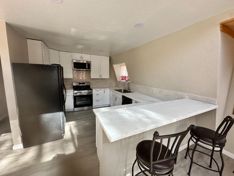 Building Photo - 3380 Timber Dr