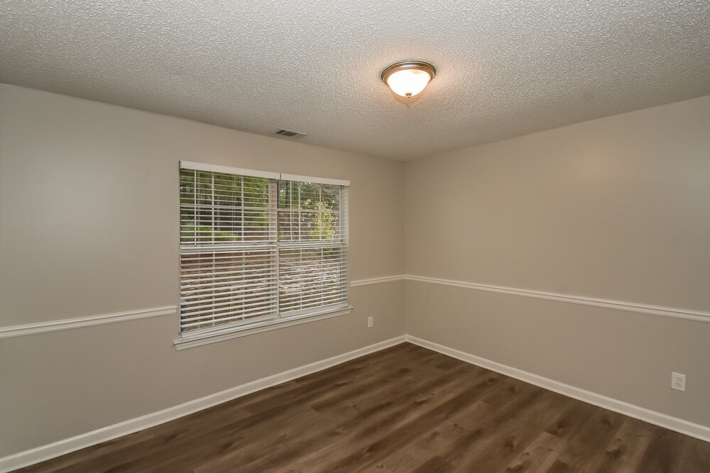 Building Photo - 3900 Majestic Way