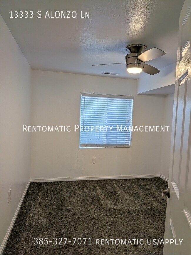 Building Photo - 13333 Alonzo Ln