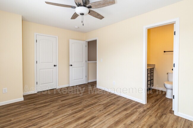 Building Photo - 916 Warrior Hill Dr