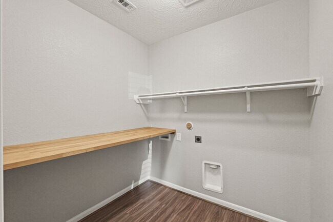 Building Photo - 12907 Pentland Downs St