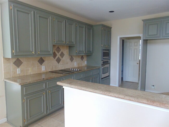 Building Photo - 1739 Lakewinds Dr