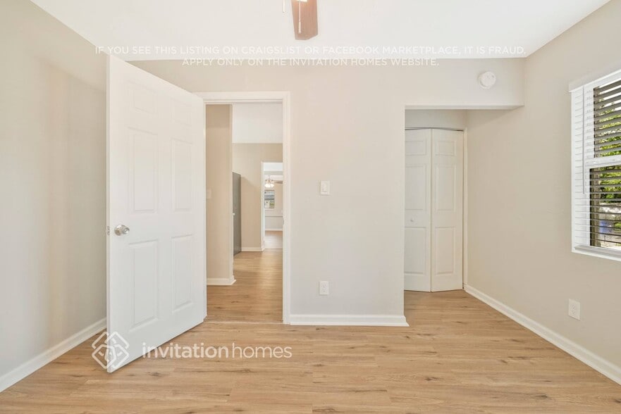 Building Photo - 7204 Harwick Dr