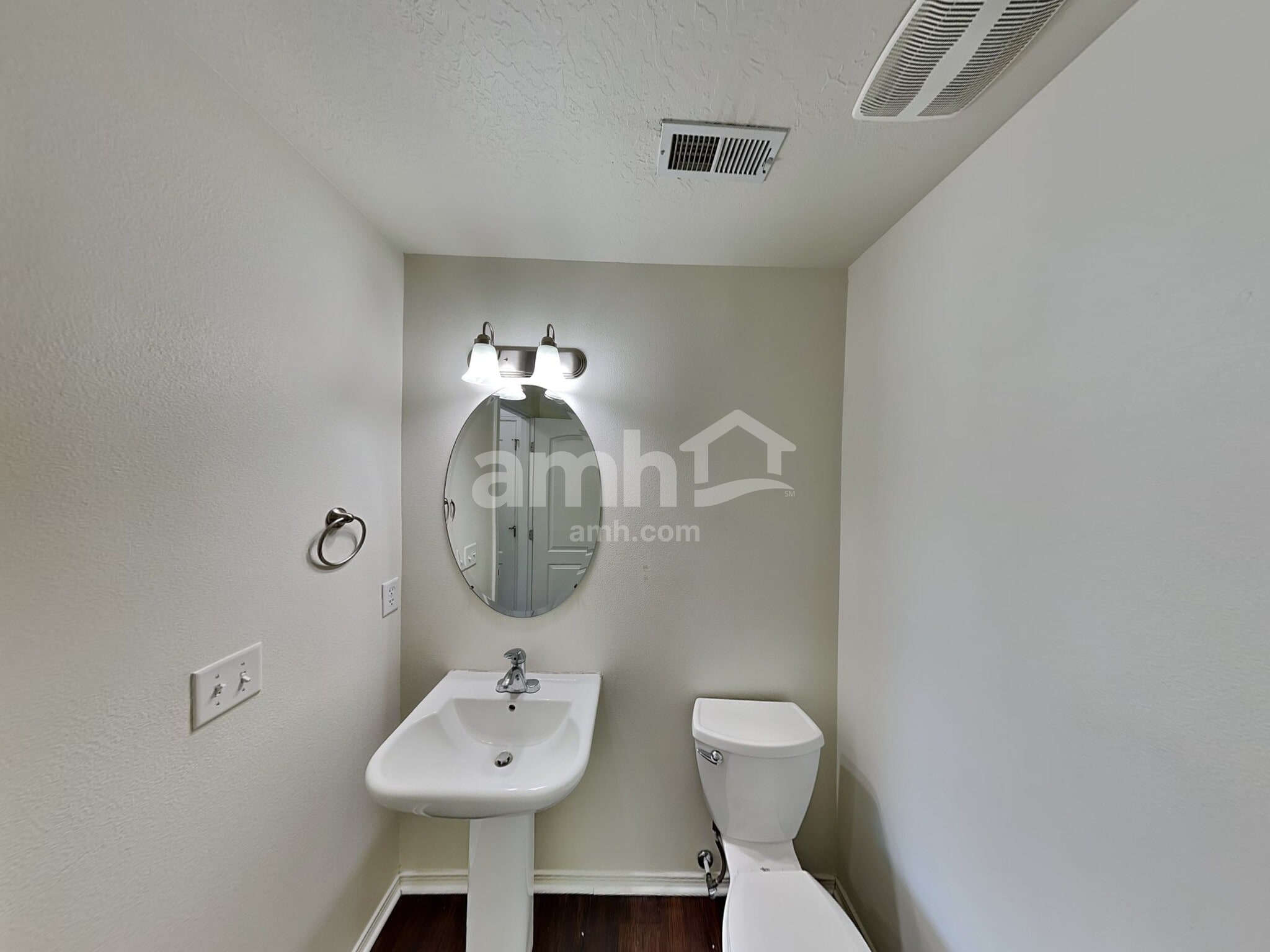 Building Photo - 2464 S 3585 W