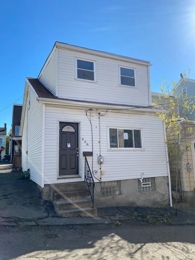 Primary Photo - NEWLY RENOVATED 2 BEDROOM IN THE HEART OF ...
