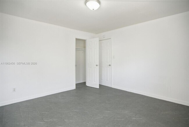 Building Photo - 907 N 20th St