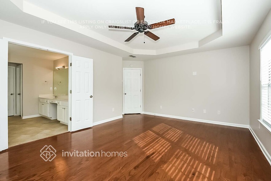 Building Photo - 3650 Elmendorf Cove NW