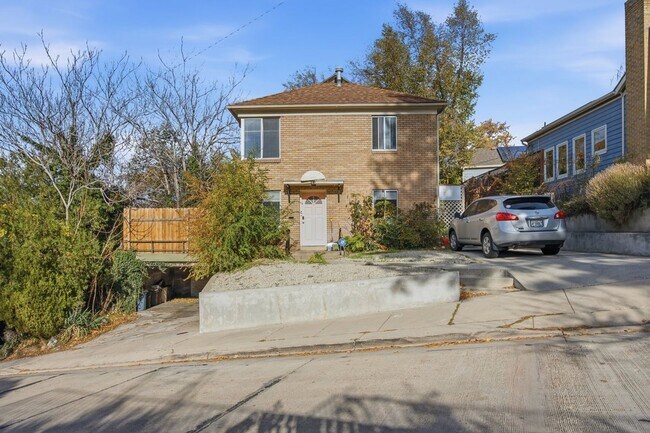 Building Photo - Peaceful Studio Apartment Near the Utah Capitol & Downtown Salt Lake City