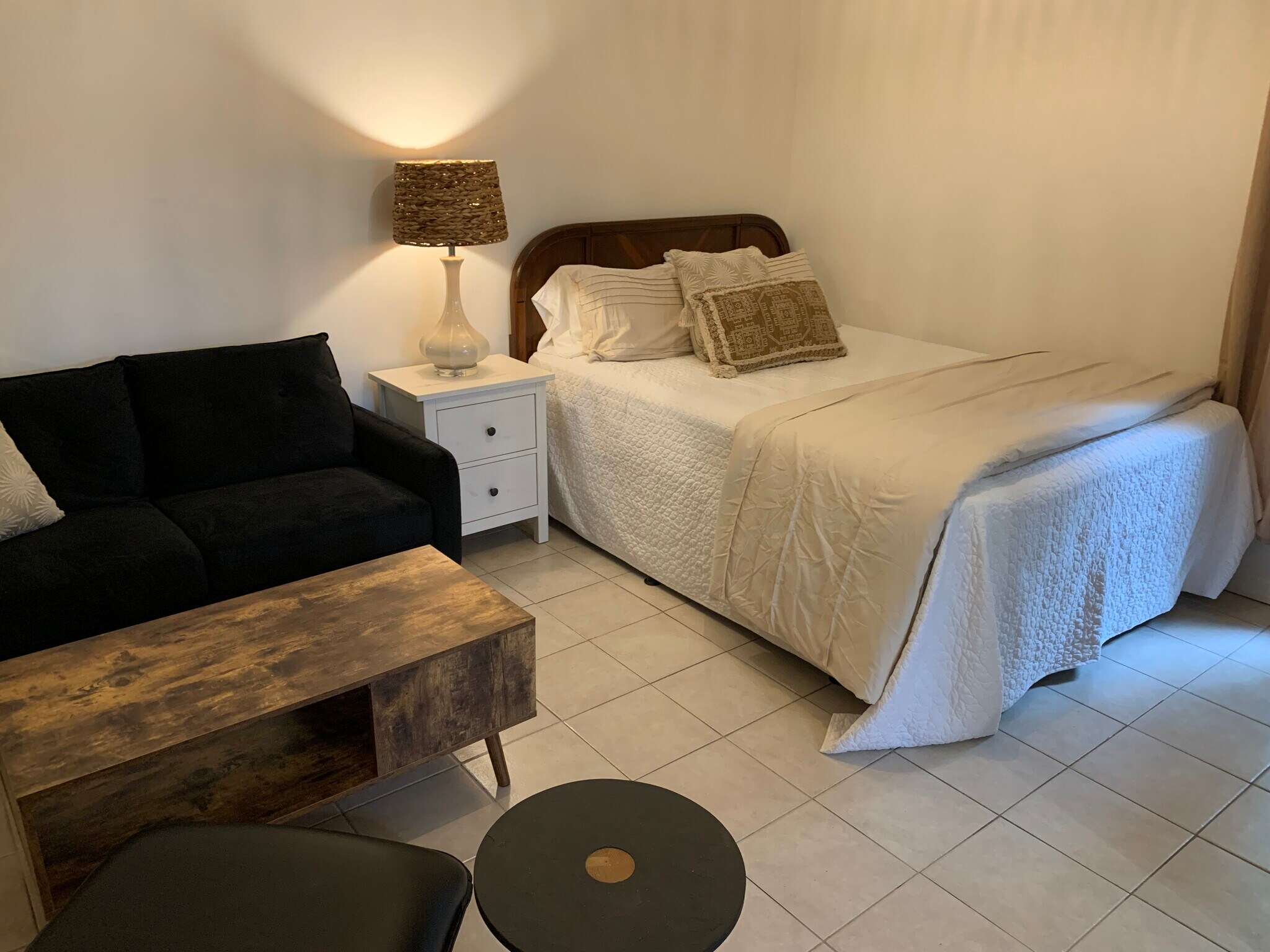 Building Photo - 1144 NW 7th Ave