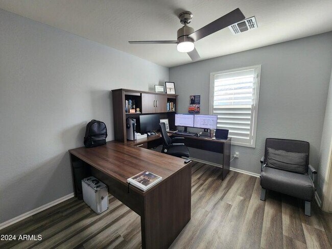 Building Photo - 1822 N 77th Glen