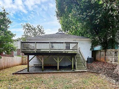 Building Photo - 1920 Woodcrest Ave