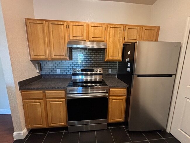 Building Photo - 6025 Westgate Dr