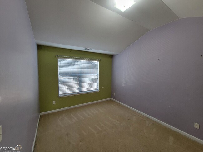 Building Photo - 175 Stillwood Dr